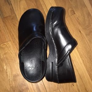 Black Dansko Shoes